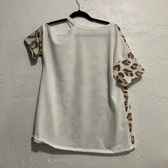 NWT BiBi Cold Shoulder Leopard Print Top womens Small‎ boho chic casual - Picture 5 of 5